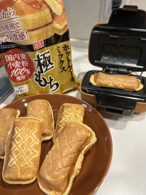 ホットケーキミックスでチーズドッグ