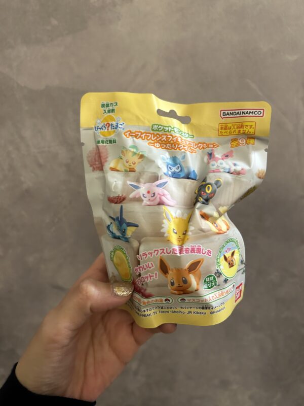 びっくらたまご　ポケモン　イーブイ