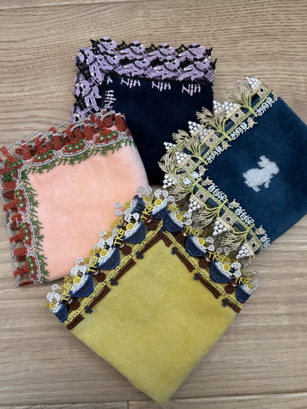 近沢レースのハンカチ